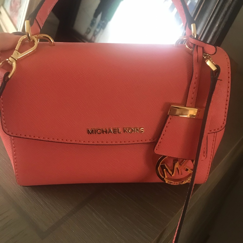 Michael Kors small purse